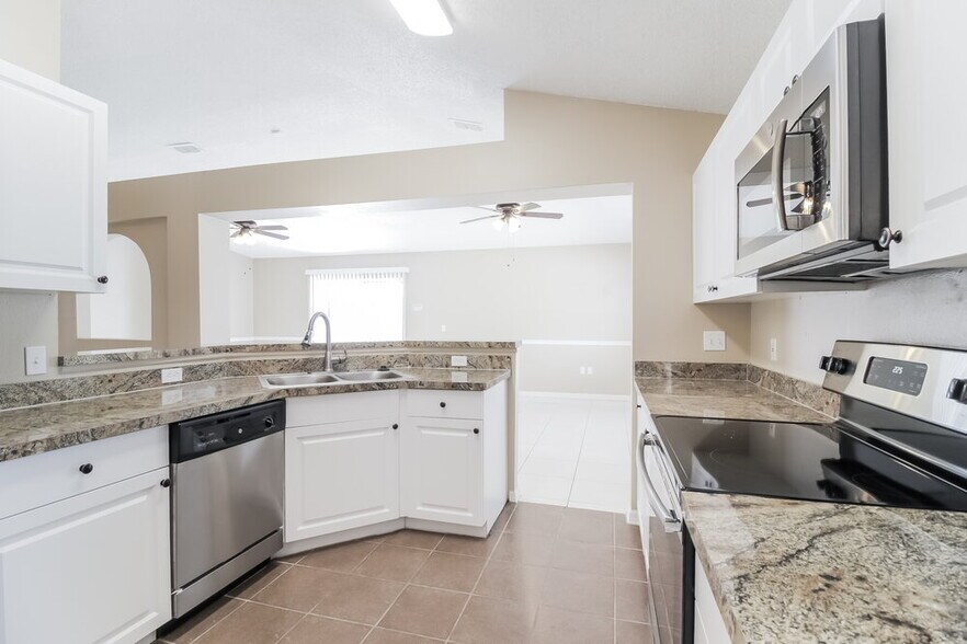 Building Photo - 438 Grand Royal Cir