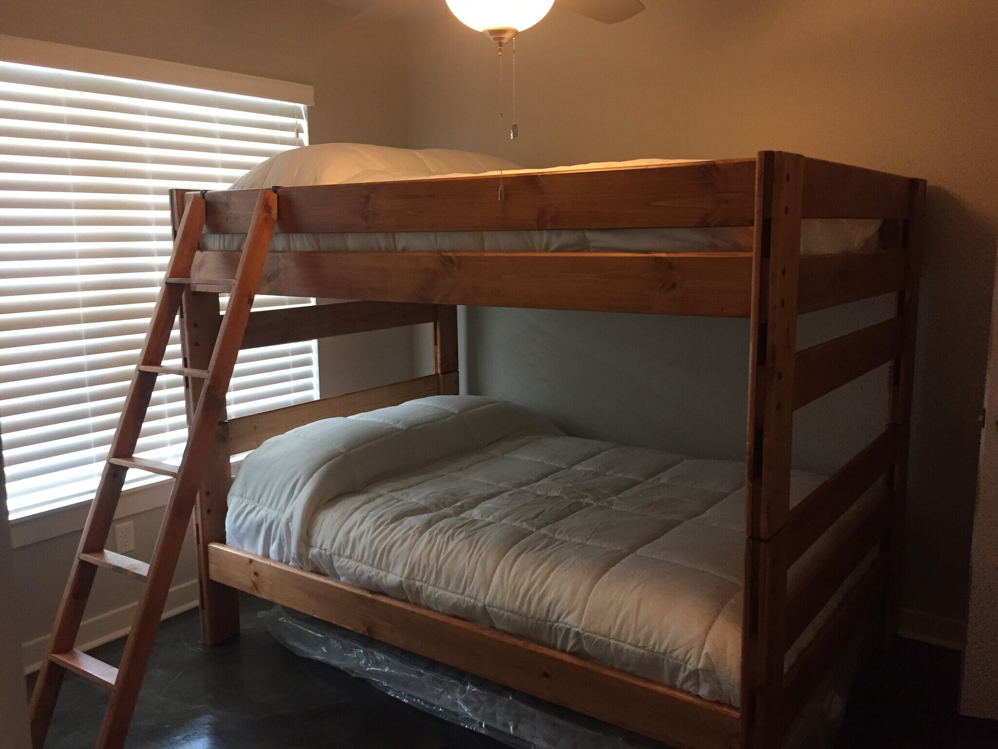 First level bedroom - 14890 Granada Dr