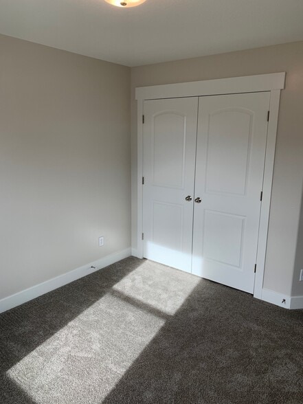 Building Photo - 718 N 260 W