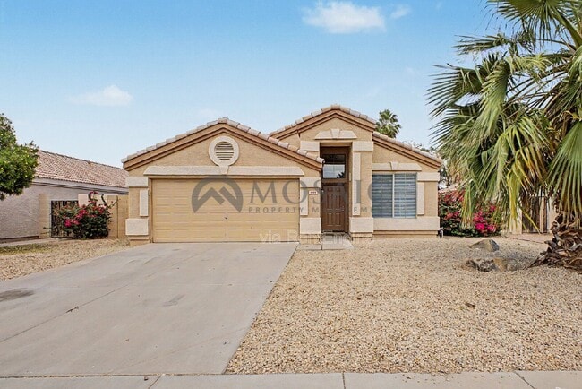 Building Photo - 1894 E Palomino Dr