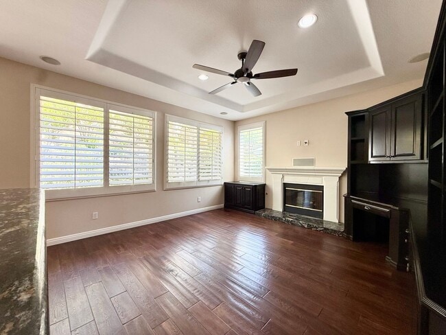 Building Photo - Gated 4 Bedroom 3 1/2 Bath Two Story Home