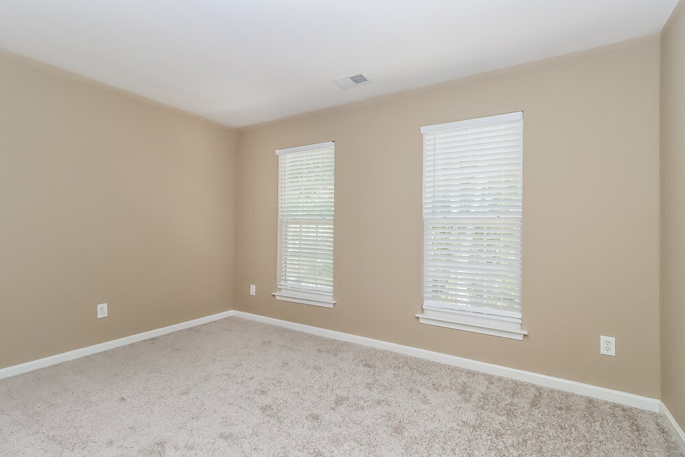 Building Photo - 10217 Meadow Crossing Ln