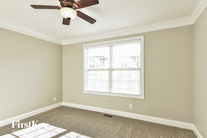 Building Photo - 3682 Fox Tail Dr