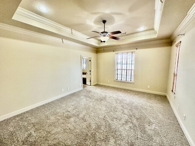 Building Photo - 6507 W Valley View Rd