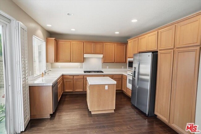 Building Photo - 27866 Alta Vista Ave