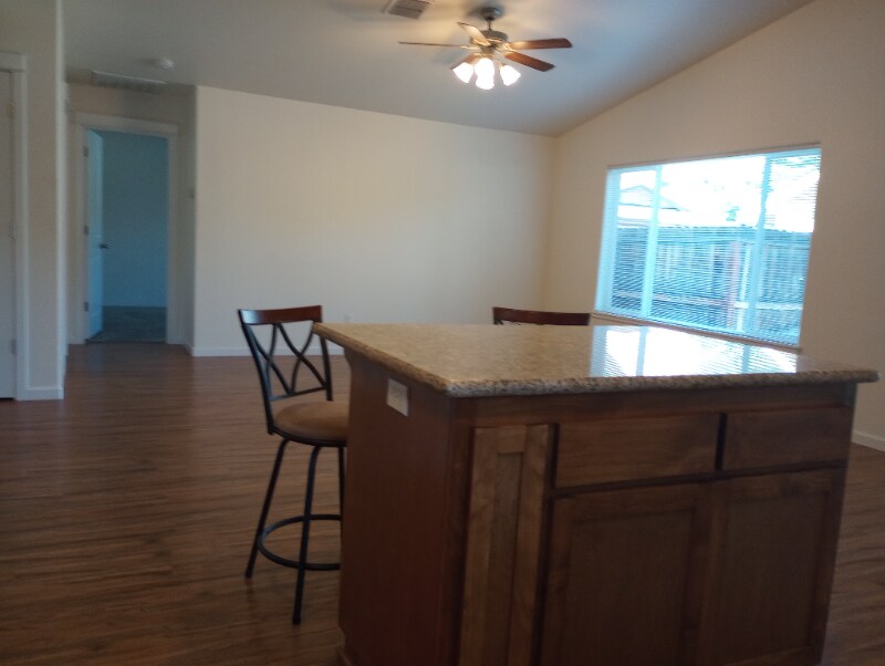 Building Photo - 1317 NW Conklin Ave