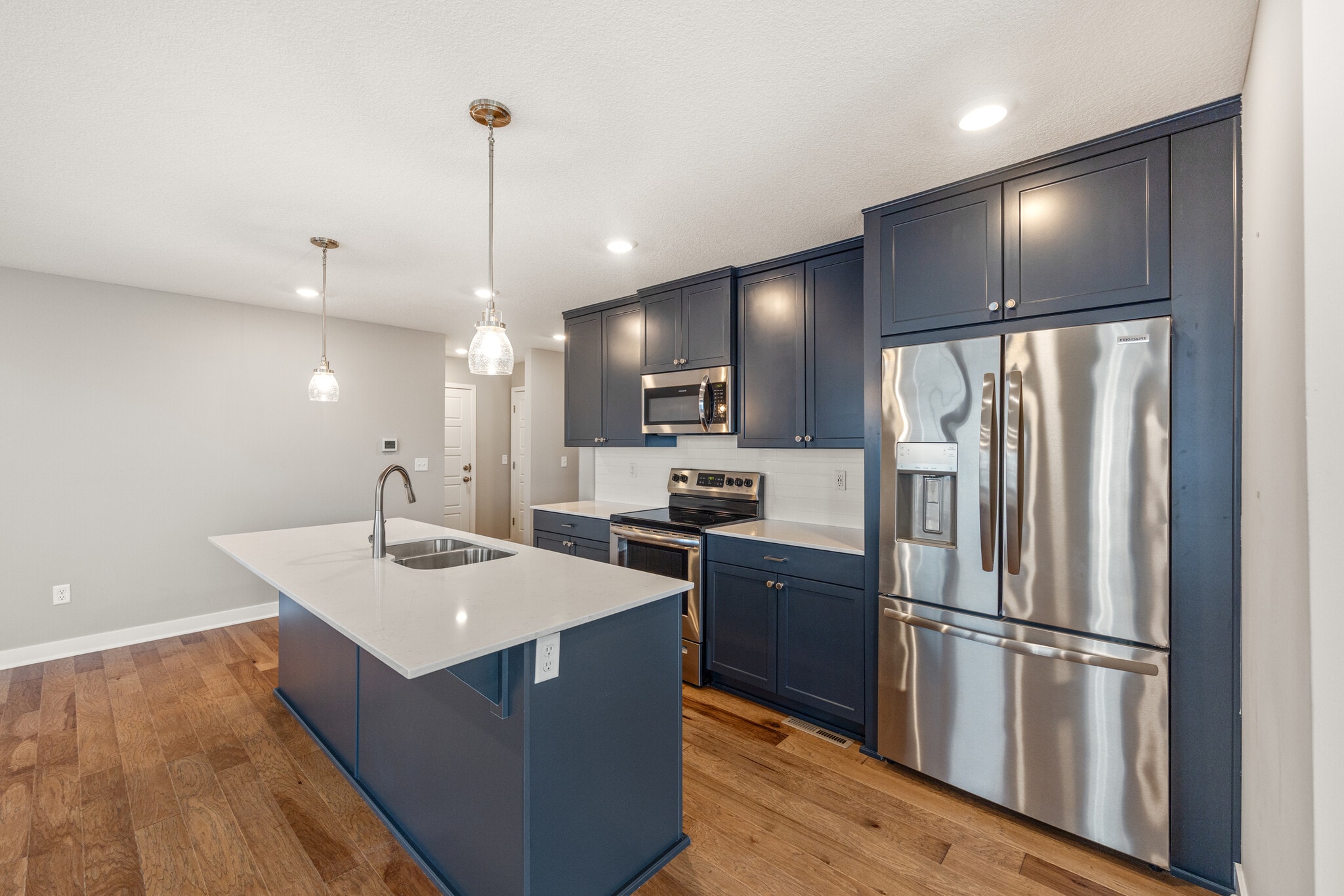 Large Kitchen Island - 13305 W 180th St