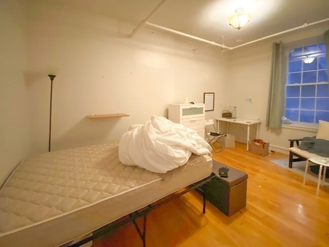 Building Photo - 42 Winter St