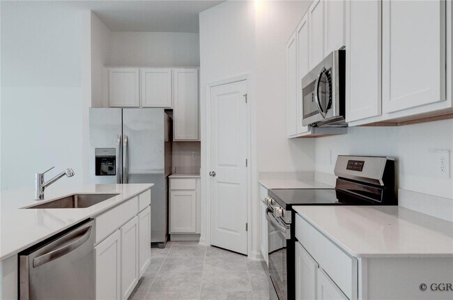 Building Photo - 4986 Worchester Dr