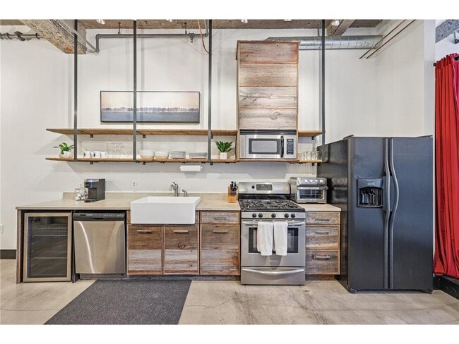 Building Photo - 718 N Washington Ave