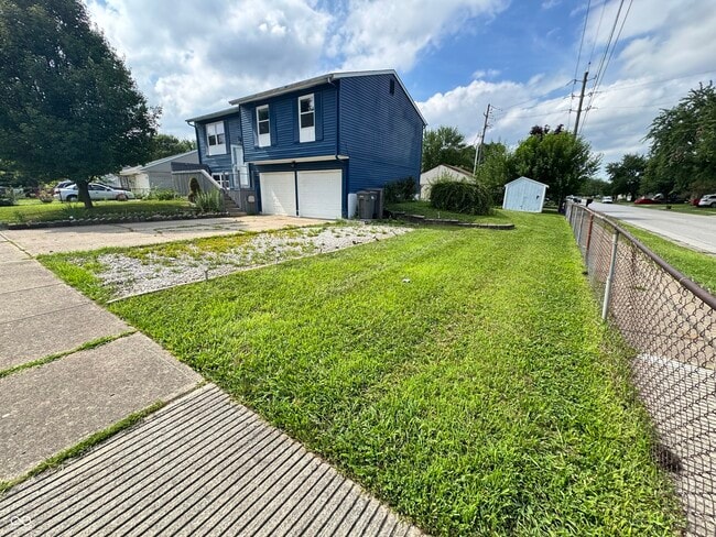 Building Photo - 5530 Yucatan Dr