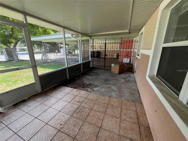 Building Photo - 325 Chesney Blvd