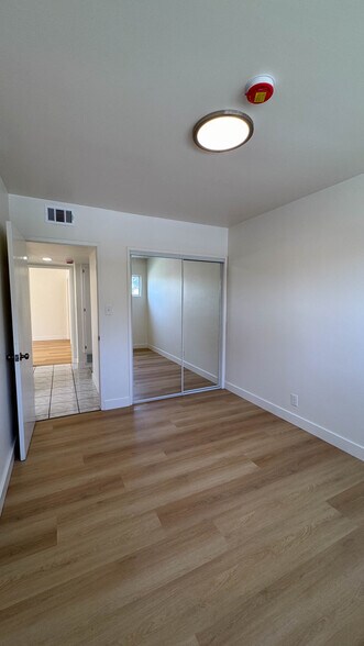 Building Photo - 716 Glenway Dr