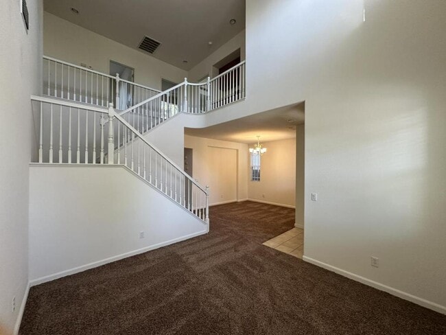 Building Photo - 1539 Figueroa Dr
