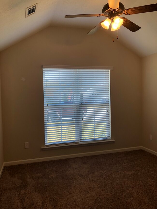 Building Photo - 3068 Ashley Lp