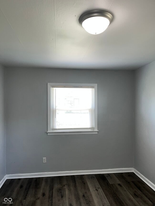 Building Photo - 2226 N Kenyon St