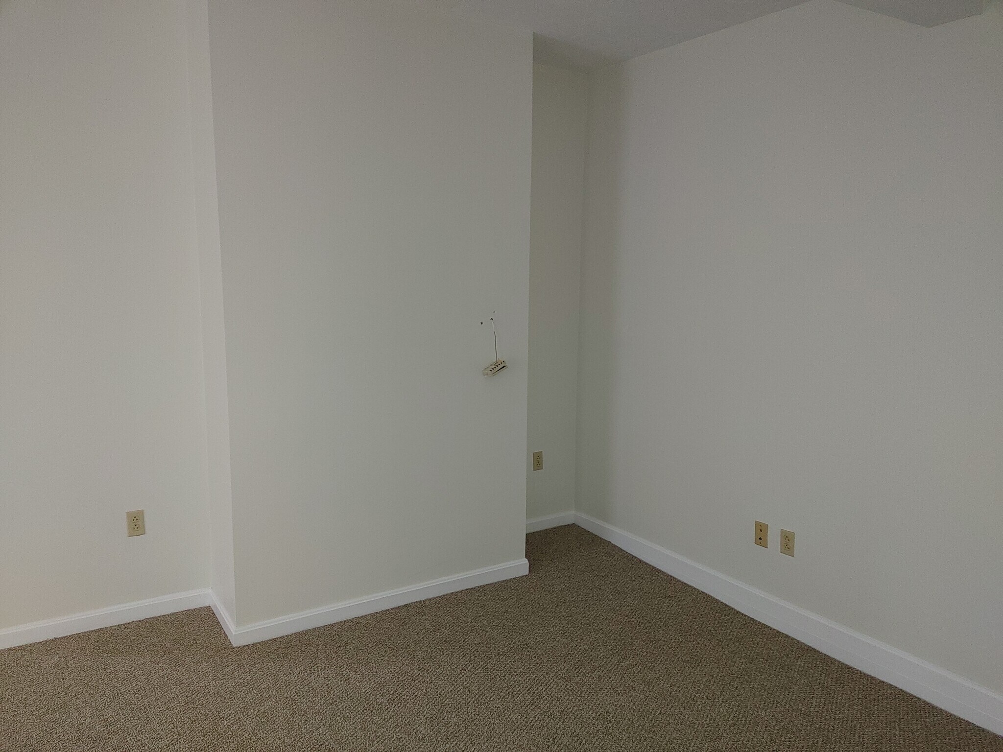 Building Photo - 15 Barstow Ave