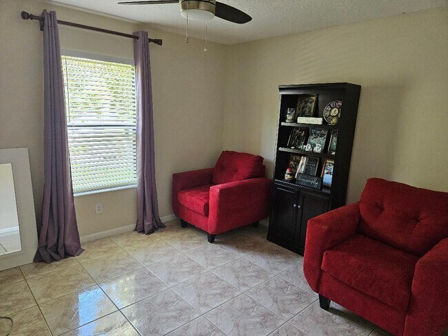 Building Photo - 1040 Big Horn Cir NW