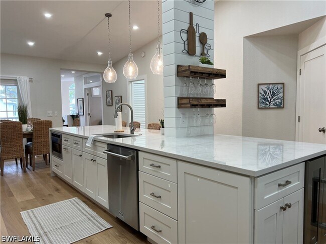 Building Photo - 7087 Barrington Cir