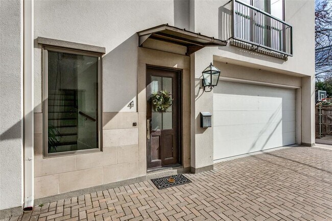 Building Photo - 3515 Normandy Ave
