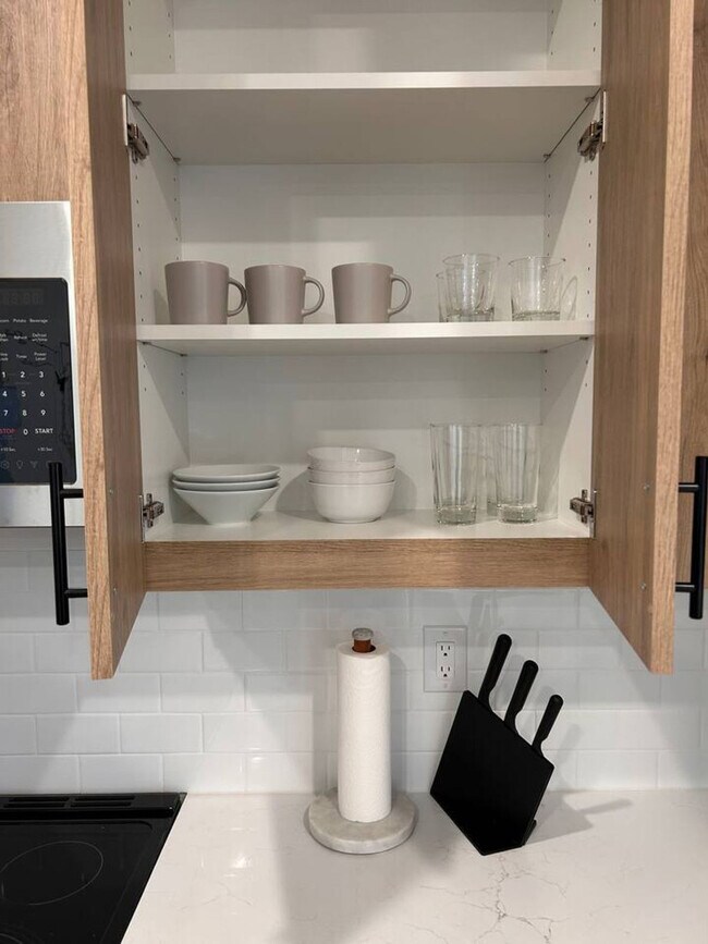 Building Photo - 3505 NE Creston Ave