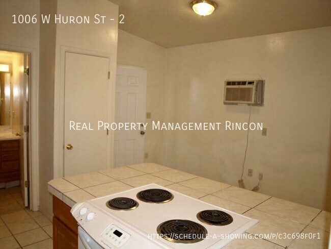 Building Photo - 1006 W Huron St