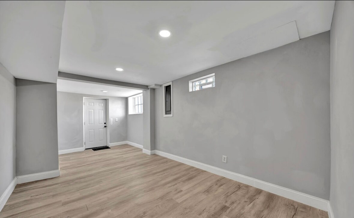 Building Photo - 1381 Old Oxford Rd