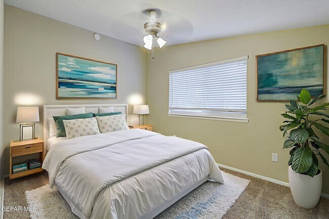 Building Photo - 4871 Los Reales Dr