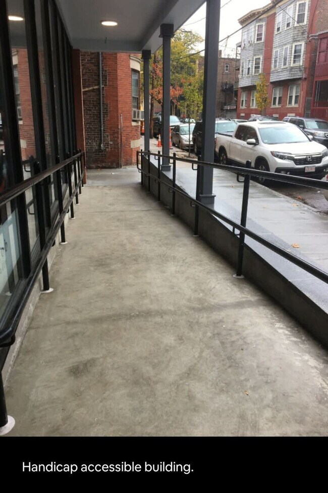 Building Photo - 148 Pearl St