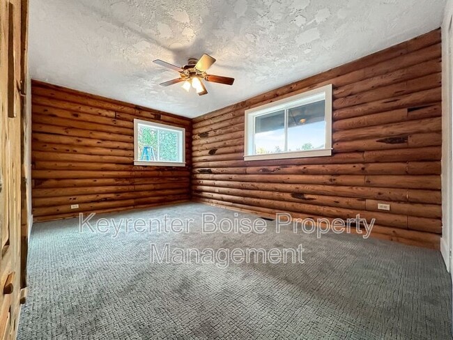 Building Photo - 5600 N Pierce Park Ln