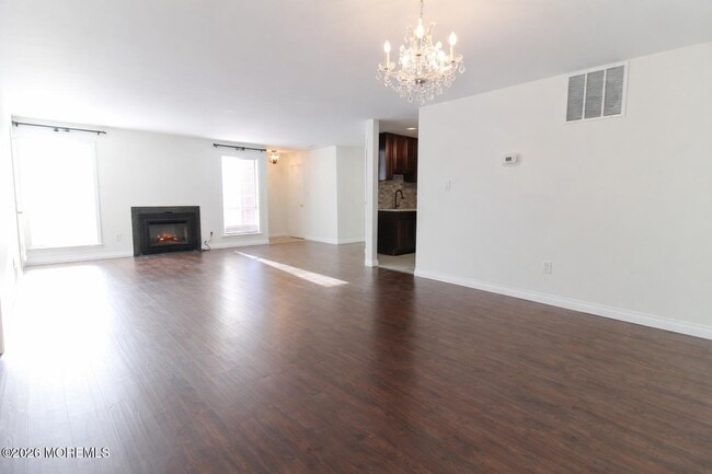 Building Photo - 455 Hawthorne Pl