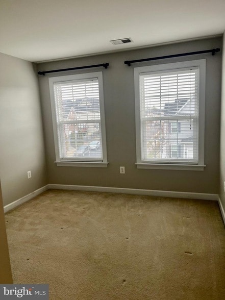 Building Photo - 6003 Popes Creek Pl