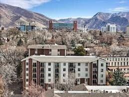 Building Photo - 1032 E 400 S