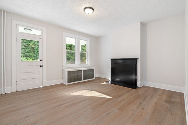 Building Photo - MOVE-IN SPECIAL! 50% OFF 1ST MONTH OF RENT...