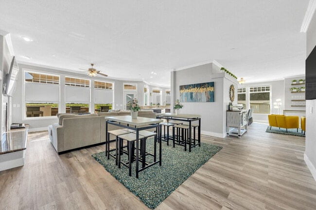 Building Photo - 53953 S River Rd