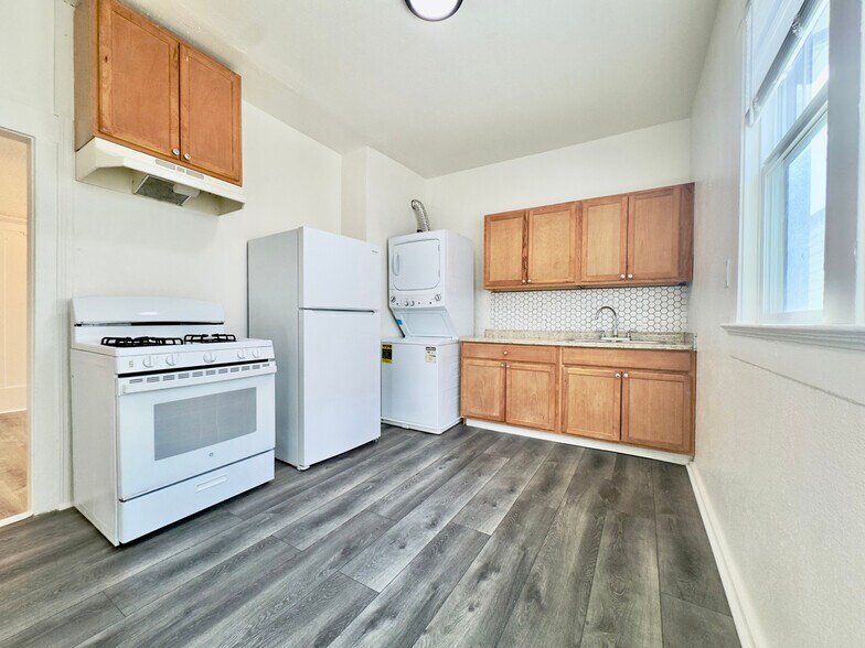 Building Photo - 3641 West St