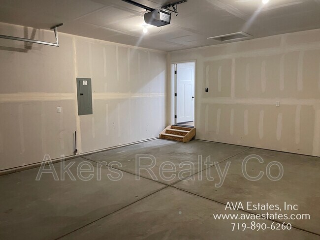 Building Photo - 970 S Coral Pl