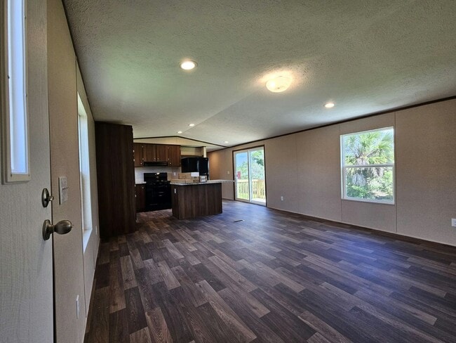 Building Photo - 1089 Myakka Dr