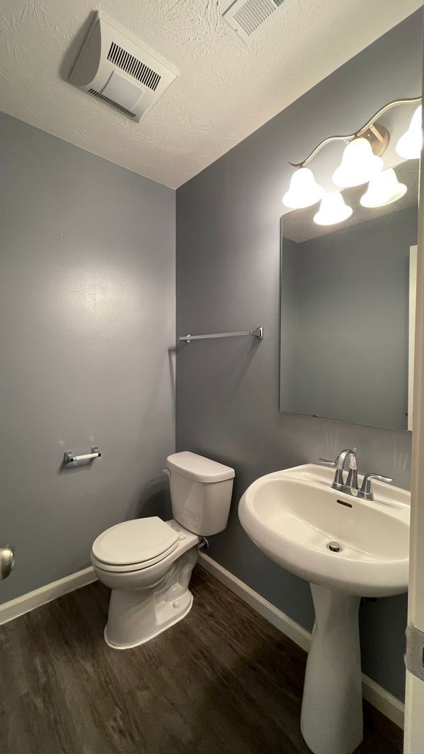 Building Photo - Newly Built Spacious House in Blackthorne Subdivision