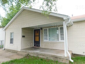 Building Photo - $1000 - 3 bed 1 bath - Single Family Home
