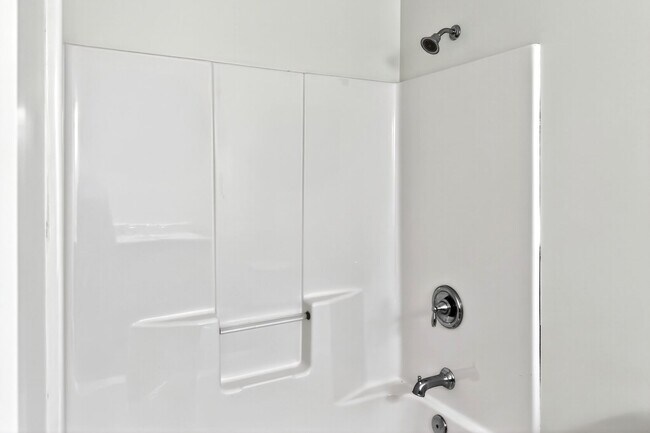 Building Photo - Asheville Rental-Beverly Hills Area