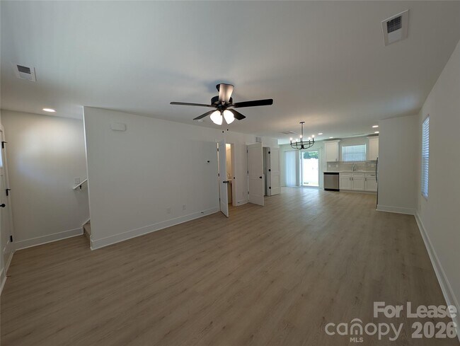 Building Photo - 1415 Arden Ave