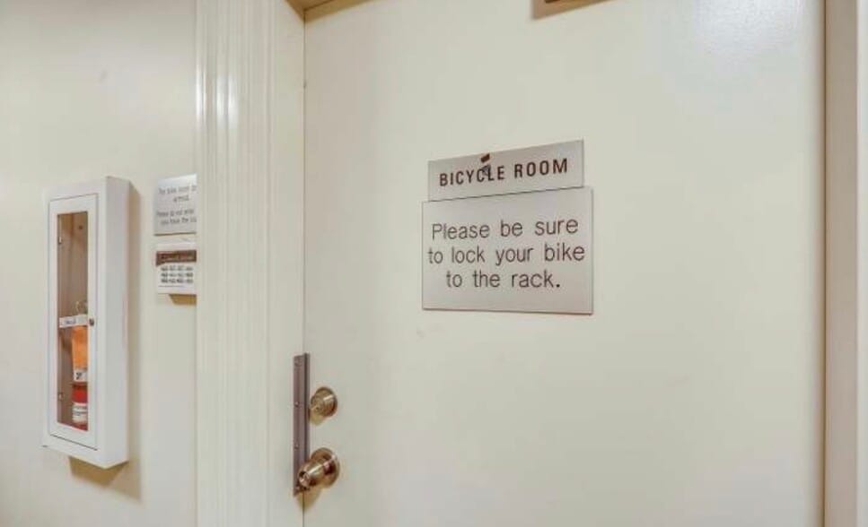 Building Photo - 1121 24th St NW