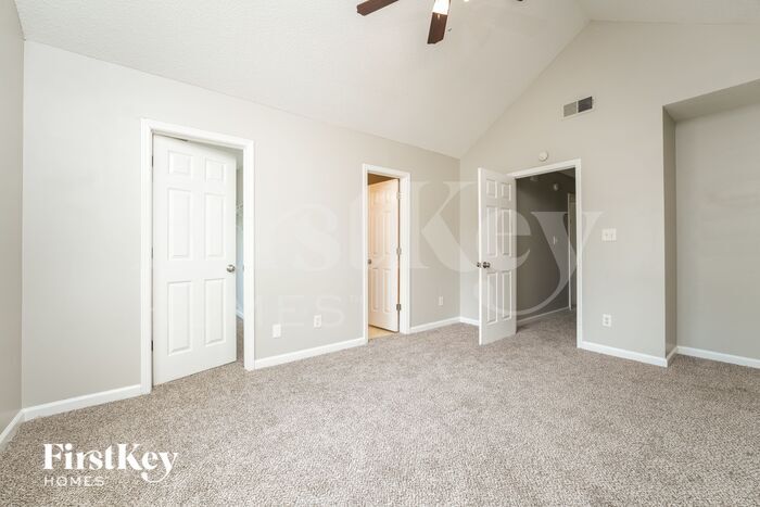 Building Photo - 6388 Phillips Ct
