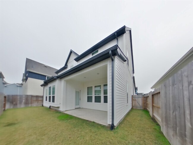 Building Photo - 9835 Willow Creek Commerce Dr