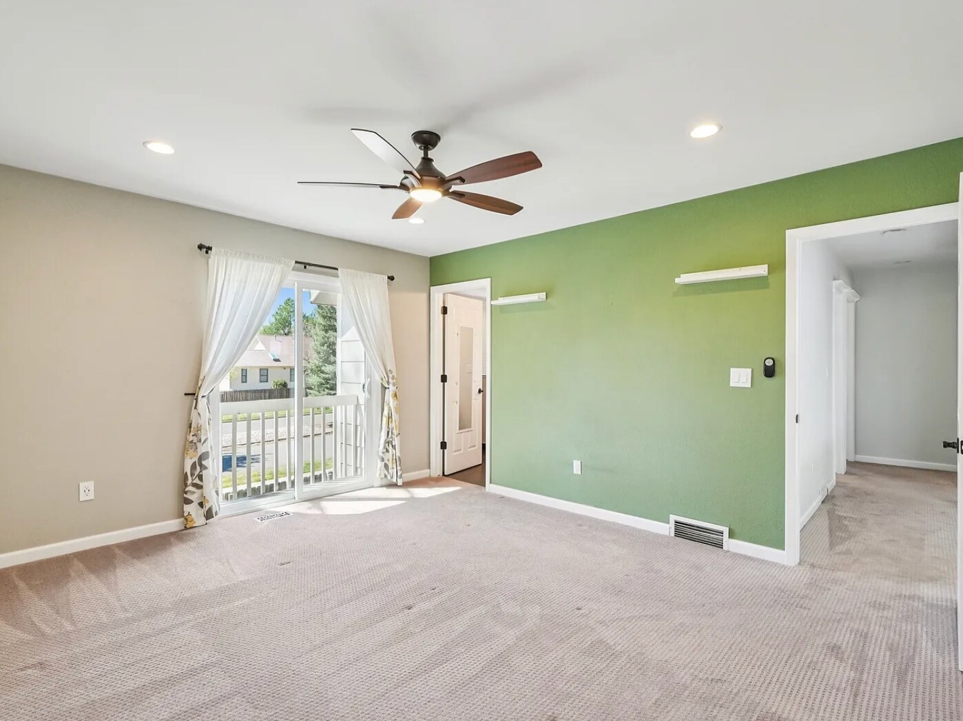 Building Photo - 8064 Meadowdale Sq