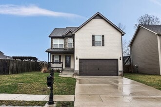 Building Photo - 3640 Fox Tail Dr