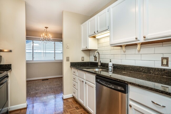 Building Photo - 10 Riverview