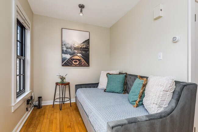 Building Photo - 279 Marcy St