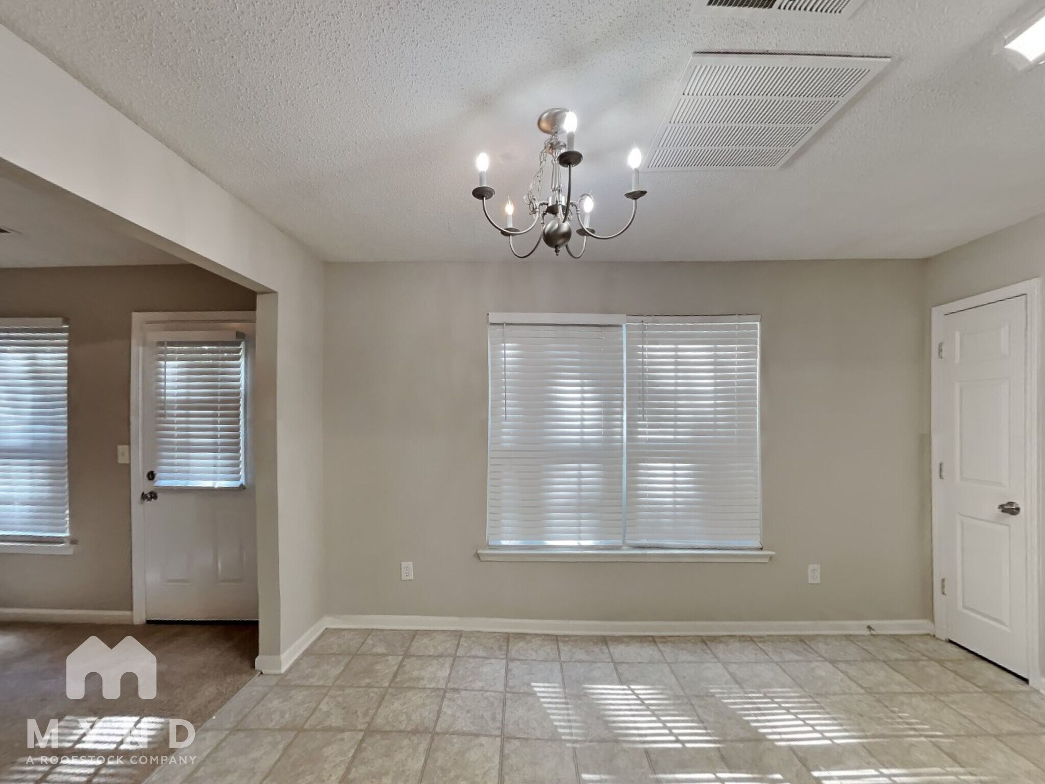Building Photo - 227 London Dr